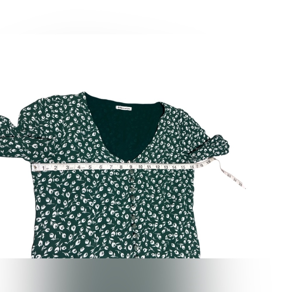 Reformation Green White Floral V Neck Crop Top Blouse Size Small - Picture 9 of 9